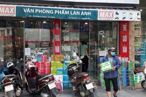 Người dân 'vùng đỏ' phấn khởi ngày đầu hết giãn cách
