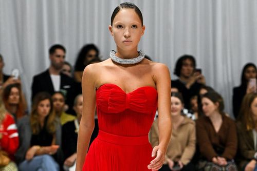 Con gái Kate Moss diễn ở Tuần lễ thời trang London