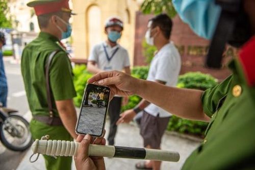 Tập thể dục, 4 người Hà Nội bị phạt 8 triệu đồng
