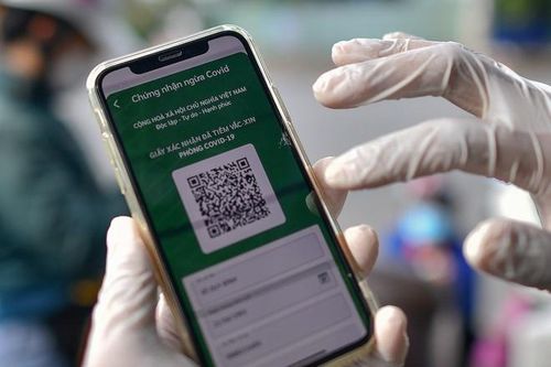 Long An áp dụng 'Thẻ xanh' và 'Thẻ vàng' COVID