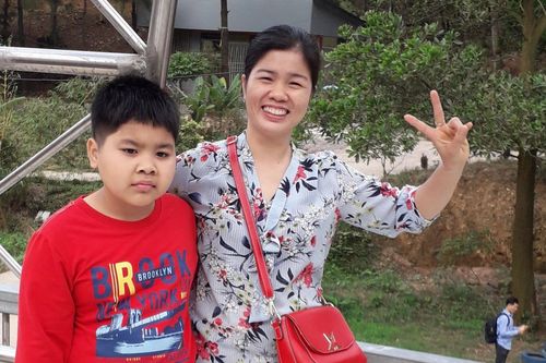 Nữ công nhân sau 20 năm xa sách vở đỗ đại học và câu chuyện cảm động phía sau
