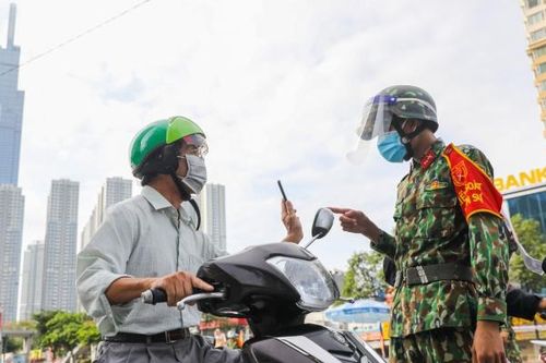 TP. HCM: Đề xuất phương án cho cán bộ một số cơ quan được lưu thông theo khung giờ