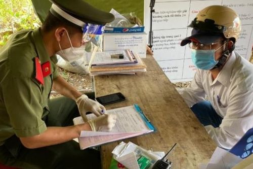 Phát hiện 1 y sĩ phòng khám tư nhân sửa ngày giấy xét nghiệm để lưu thông