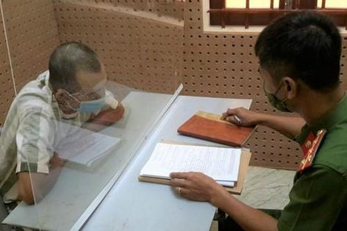 Cảnh sát truy đuổi tài xế xe tải thông chốt, bỏ chạy gần 100km