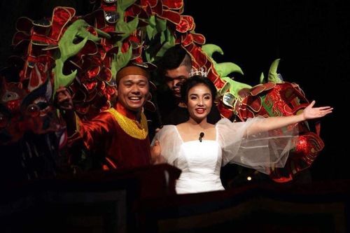 Bộ trưởng Văn hóa: Chờ hết dịch đã muộn, nhà hát có thể kiếm tiền từ YouTube