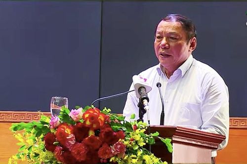 Bộ trưởng Văn hóa: Đoàn nghệ thuật có thể kiếm tiền trên mạng như YouTuber?