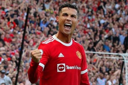 Ronaldo vượt Messi, thu nhập khủng nhất làng túc cầu