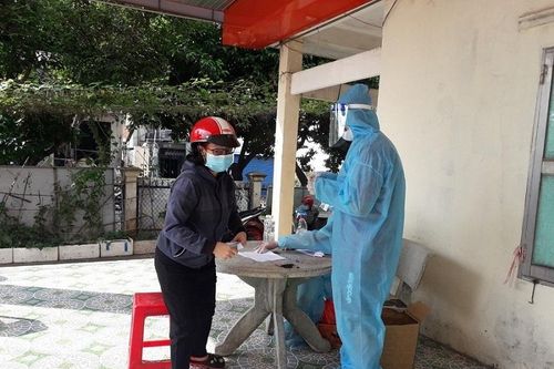 Hơn 4.000 tỷ đồng, gần 2 triệu gói an sinh đến tay người dân TP.HCM
