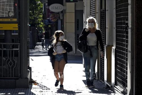 Argentina nới lỏng nhiều biện pháp ứng phó đại dịch COVID-19