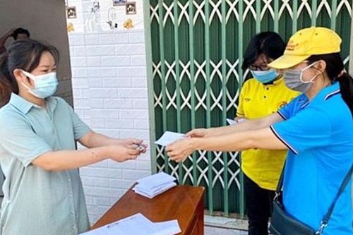 Hỗ trợ khẩn cấp 200.000 suất quà cho người lao động thành phố Hồ Chí Minh