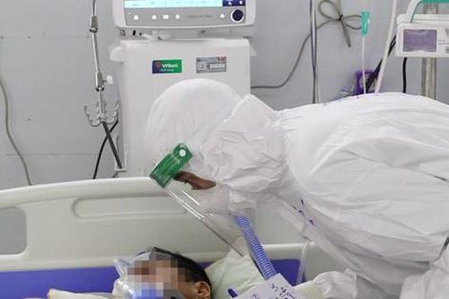 'Nhà du hành vũ trụ' và những đêm khóc thầm sau ca trực khốc liệt