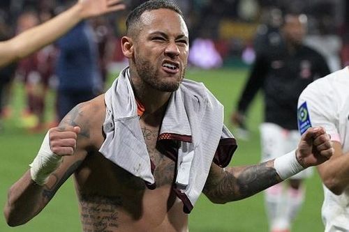 PSG chật vật hạ CLB bét bảng