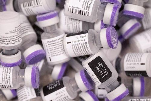 Các nước giàu có thể phải vứt bỏ hơn 240 triệu liều vaccine