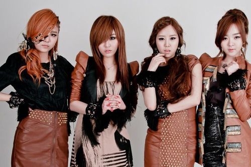 Nhóm nhạc đông thành viên nhất Kpop sau khi tan rã