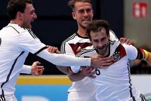 10 nền bóng đá mạnh có thứ hạng futsal thấp hơn tuyển Việt Nam