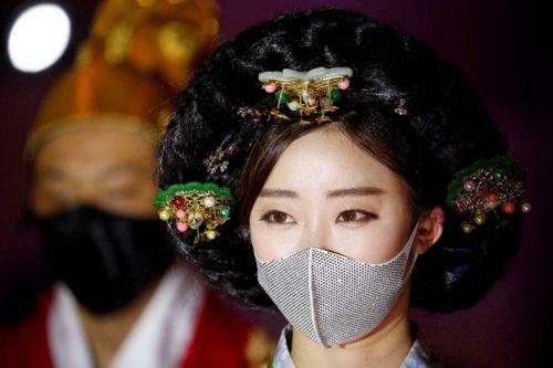 Hàn Quốc, Trung Quốc làm gì để tránh thảm họa Covid-19 hậu Trung thu