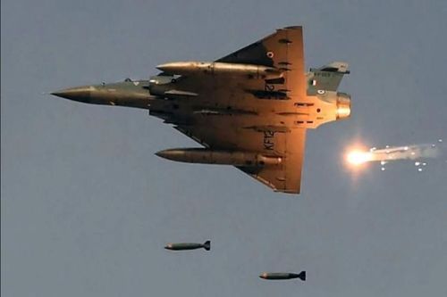 Sốc: Ấn Độ mua Mirage 2000 cũ nát về 'xẻ thịt' lấy phụ tùng