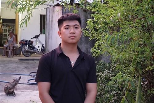 Muốn học để 'thoát bùn'