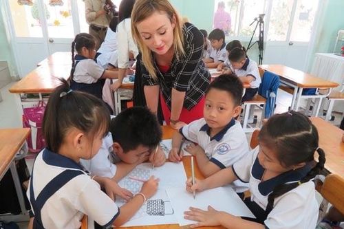 Chương trình tiếng Anh tích hợp: Phụ huynh muốn đối thoại, không đối đầu với EMG