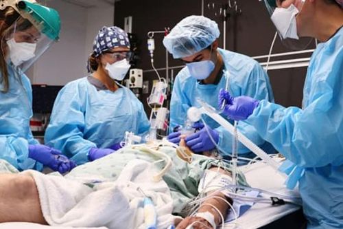 Số ca tử vong do COVID ở Mỹ vượt 2000 người lần đầu tiên kể từ tháng 3