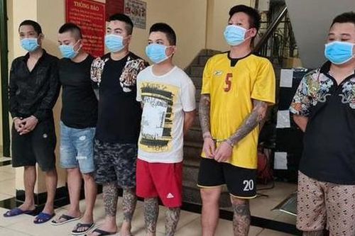 Nhóm cho vay nặng lãi liên tục 'khủng bố' gia đình 'con nợ'