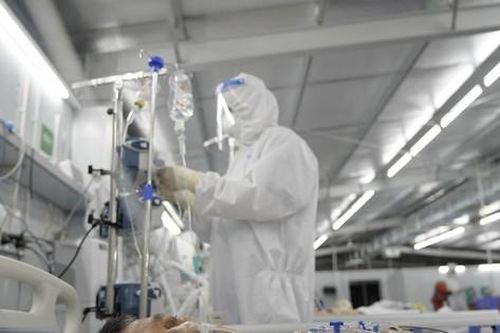 'Nhà du hành vũ trụ' và những ca trực khốc liệt
