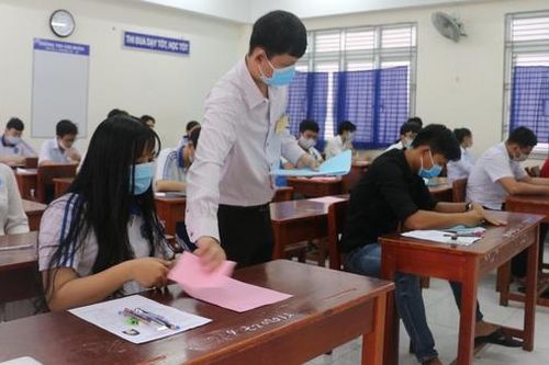 Điểm chuẩn phải là thước đo khách quan đánh giá thí sinh