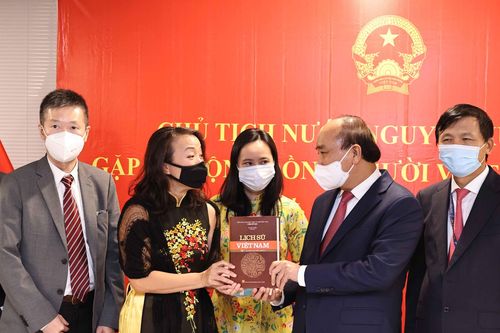 Chủ tịch nước gặp gỡ Cộng đồng người Việt Nam ở Hoa Kỳ
