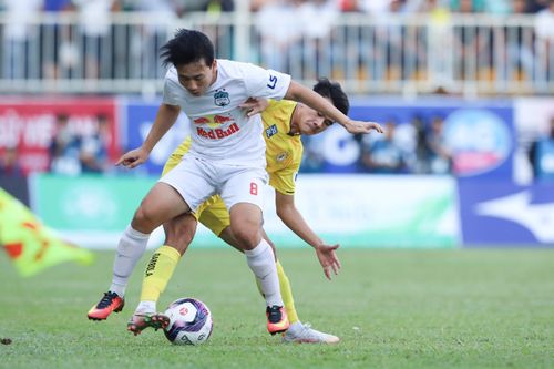 V-League 2021 không có đội vô địch và xuống hạng sau khi phải hủy