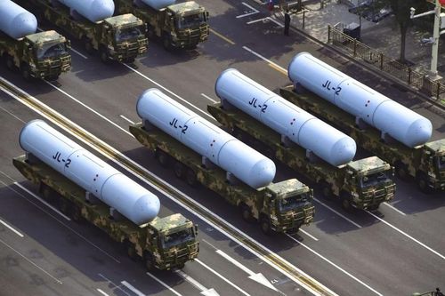 'Trung Quốc nên cân nhắc dùng vũ khí hạt nhân trước' do sức ép từ Mỹ