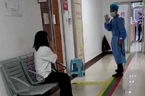Bị bố mẹ bỏ quên trong xe ô tô vào ngày Trung thu, đứa trẻ tử vong thương tâm