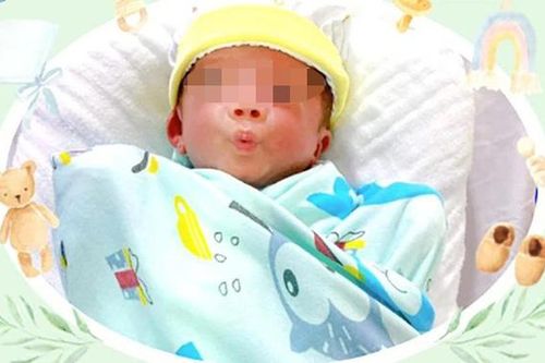 Hành trình kỳ diệu của bé sinh non 28 tuần, chỉ nặng 600 gram