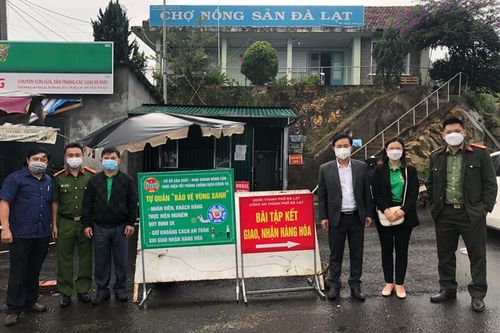 Đà Lạt: Tiếp tục xây dựng ''vùng xanh'' tại các chợ nông sản, hợp tác xã