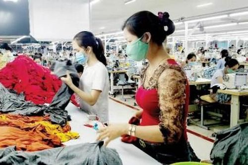 Chính trị - Xã hội An sinh xã hội Níu chân lao động lâu dài