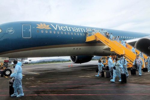 Chuyến bay thí điểm cách ly tập trung 7 ngày với công dân từ Pháp về nước