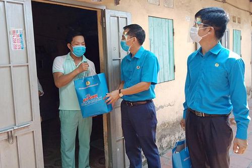 Hà Nội: Xấp xỉ 1.300 tỷ đồng đã đến với người dân, người lao động khó khăn