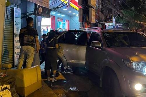 Bắt tạm giam cựu Trưởng Phòng cảnh sát kinh tế Công an Hà Nội Phùng Anh Lê