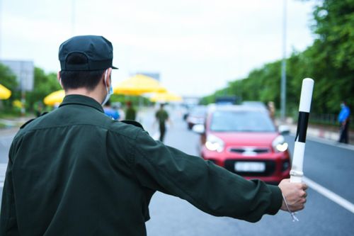Nhiều tỉnh phía bắc tiếp nhận người về từ vùng dịch thế nào?