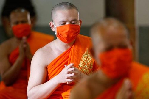 Lễ cúng vong hồn ở Campuchia kết thúc sớm vì Covid-19