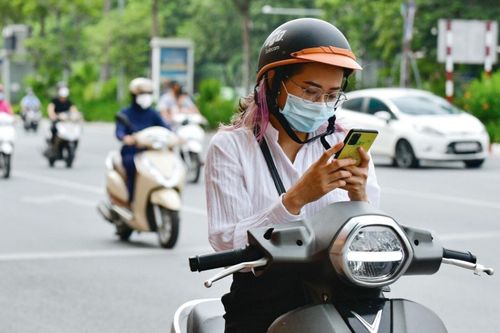 Được nới lỏng giãn cách, nhiều người vẫn hạn chế, tránh đi ra ngoài