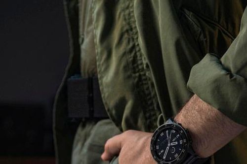 Garmin tactix Delta Solar - đồng hồ GPS có thiết kế tiêu chuẩn quân đội