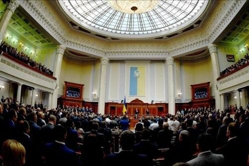 Nhắm tới giới tài phiệt, Ukraine tung luật cấm, EU được khuyên hành động