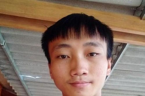 Học trò mồ côi người Mông đỗ Đại học Y Hà Nội