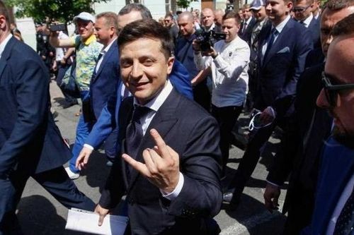 Ukraine thông qua luật chống tài phiệt