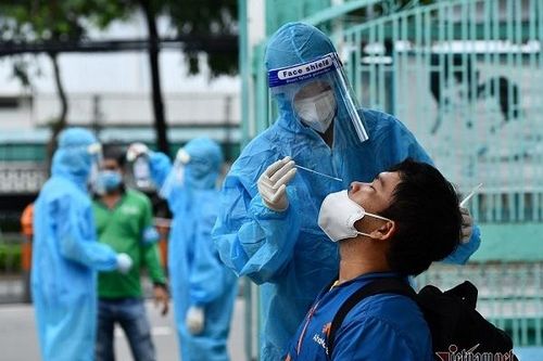 Các hãng xe công nghệ lên kế hoạch tự test cho shipper