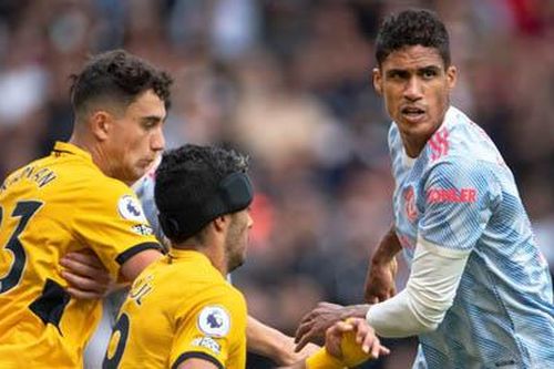 Người cũ Arsenal không hiểu vì sao Ben White đắt hơn Varane