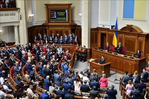 Ukraine thông qua luật hạn chế ảnh hưởng của giới tài phiệt