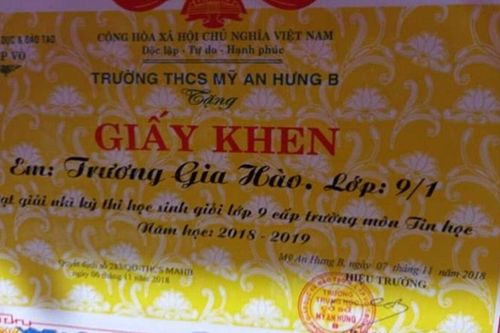 Bí mật 'động trời' đằng sau tấm giấy khen đạt giải nhì học sinh giỏi cấp trường của nam sinh lớp 9