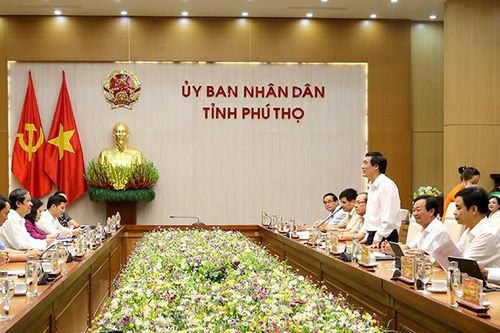 Bộ trưởng Bộ GD&ĐT và Bộ trưởng, Chủ nhiệm Ủy ban Dân tộc làm việc tại Phú Thọ