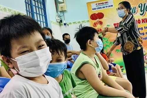 Nghĩa đồng bào…